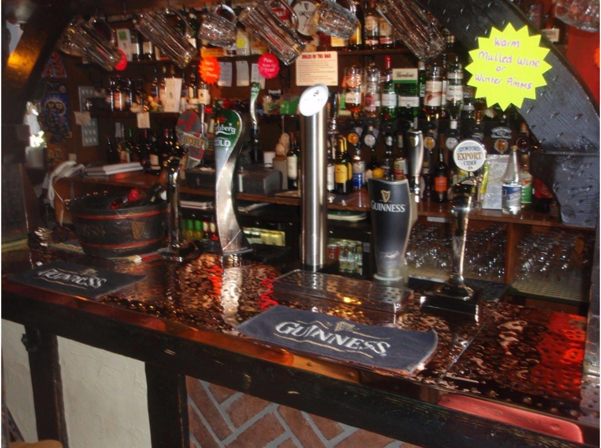 Mucky Duck Inn Horsham Zewnętrze zdjęcie
